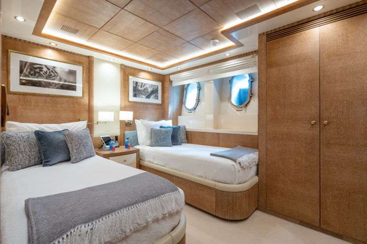 Charter Yacht OCEANOS - Mondomarine 49 - 7 Cabins - Nassau - Staniel Cay - Exumas