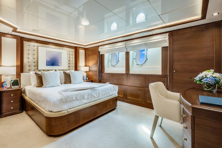 Charter Yacht OCEANOS - Mondomarine 49m - 7 Cabins - Cannes - Monaco - Capri - Amalfi