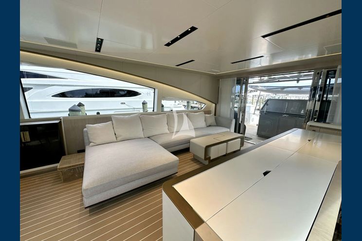 Charter Yacht M7 - Canados Gladiator 961 Speed - 4 Cabins - Cannes - Monaco - St Tropez - French Riviera
