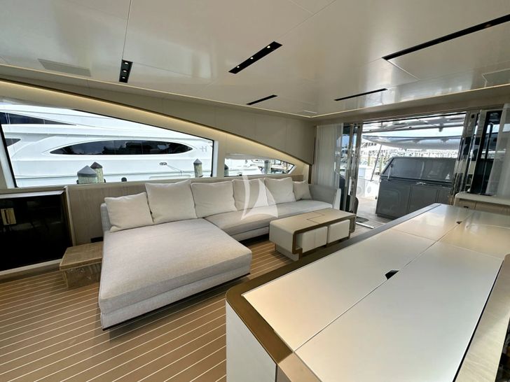 M7 Canados Gladiator 961 - saloon seating area M7 Canados Gladiator 961 - saloon seating area