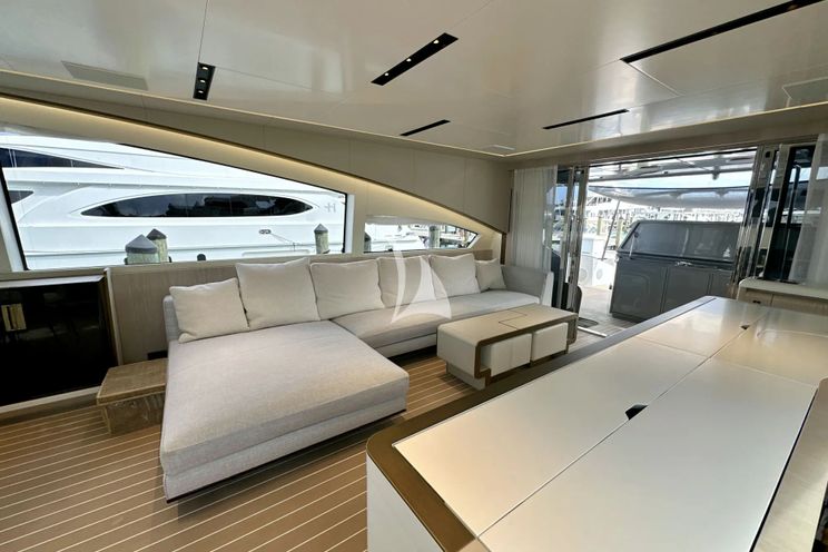 Charter Yacht M7 - Canados Gladiator 961 Speed - 4 Cabins - Cannes - St Tropez - Nice - Antibes - French Riviera - Monaco