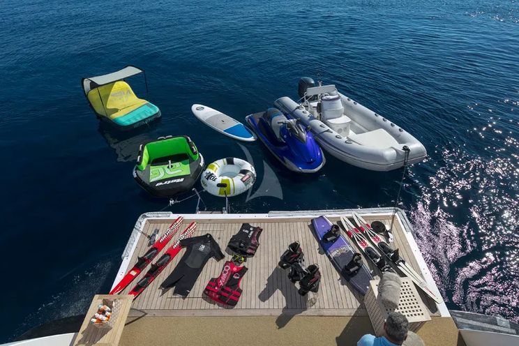 Charter Yacht MABROUK - Cantieri di Pisa Akhir 38 - 5 Cabins - Athens - Mykonos - Paros - Cyclades - Greece