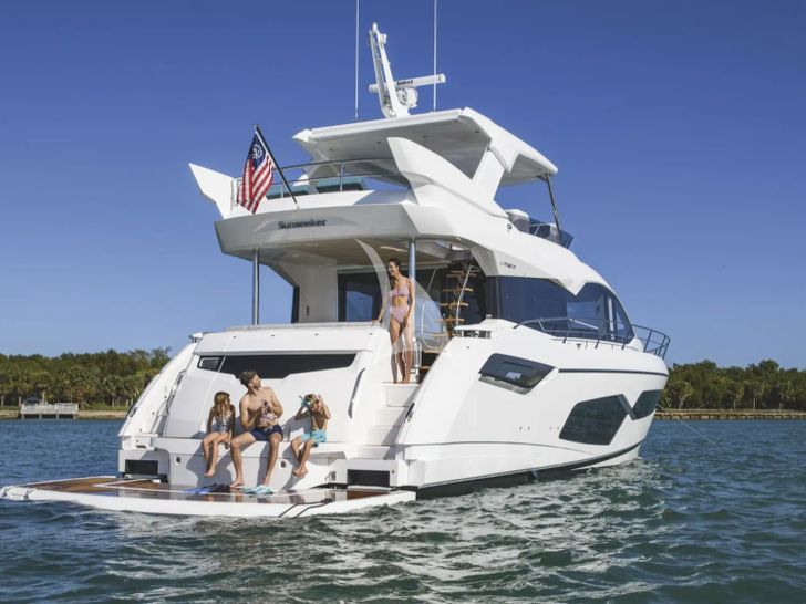 MACESAN Sunseeker Manhattan 68 - anchored aft view MACESAN Sunseeker Manhattan 68 - anchored aft view