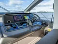 MACESAN Sunseeker Manhattan 68 - cockpit MACESAN Sunseeker Manhattan 68 - cockpit