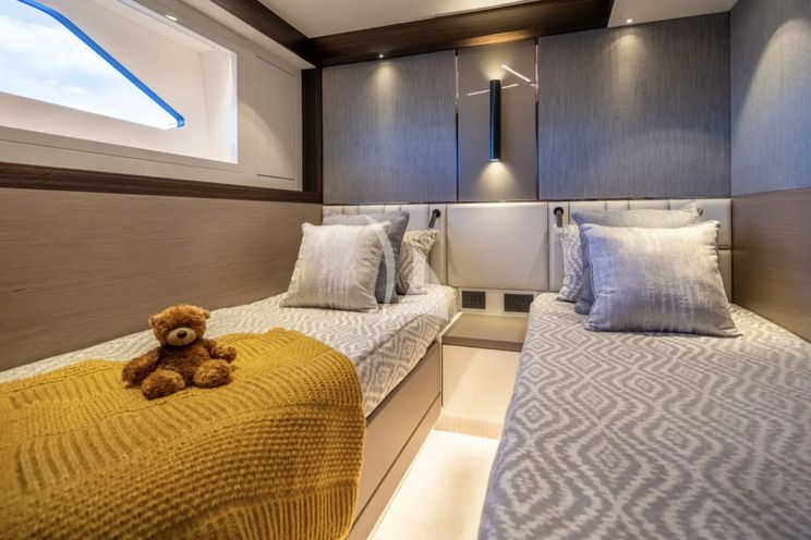 Charter Yacht MACESAN - Sunseeker Manhattan 68 - Cannes - Monaco - St Tropez - French Riviera