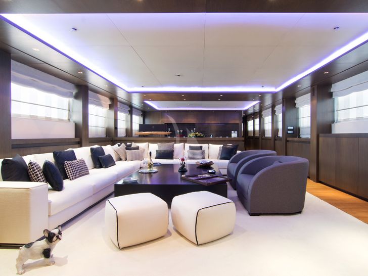 MADO Admiral Yacht Salon MADO Admiral Yacht Salon