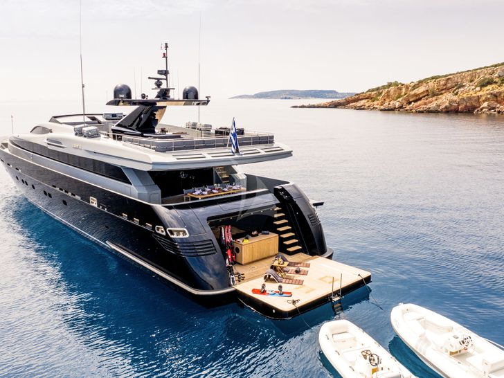 MADO Admiral Yacht Stern MADO Admiral Yacht Stern