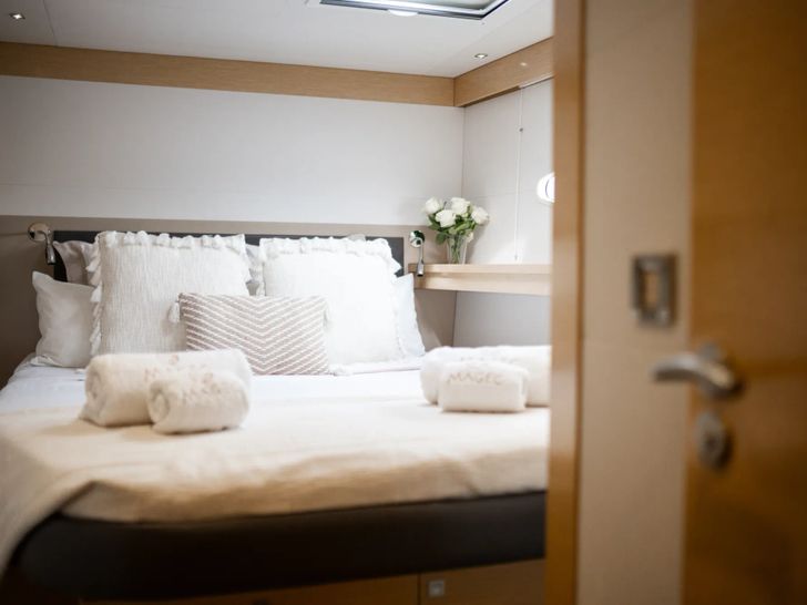 MAGEC Fountaine Pajot Victoria 67 VIP cabin 2 MAGEC Fountaine Pajot Victoria 67 VIP cabin 2