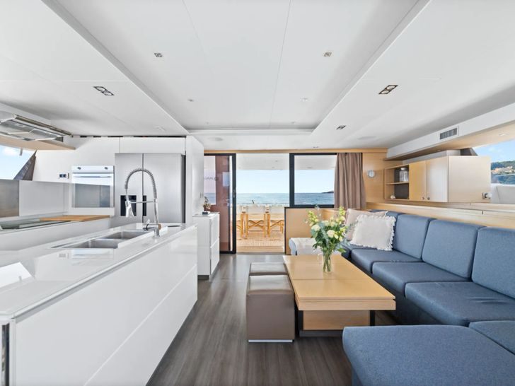 MAGEC Fountaine Pajot Victoria 67 open plan interior MAGEC Fountaine Pajot Victoria 67 open plan interior