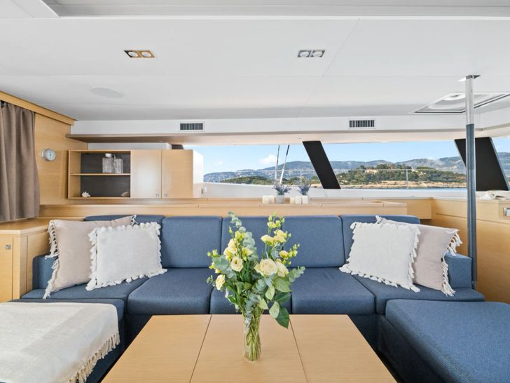 MAGEC Fountaine Pajot Victoria 67 saloon seating area MAGEC Fountaine Pajot Victoria 67 saloon seating area