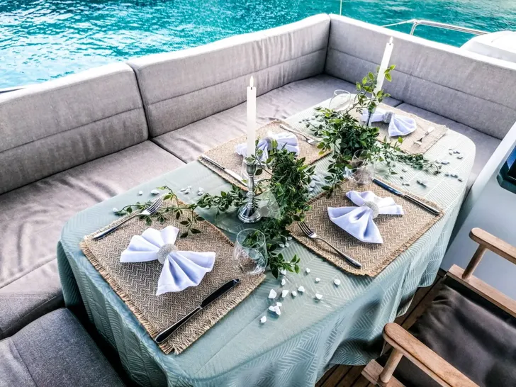 IT`S MAGIC Monte Carlo MCY65 - aft deck alfresco dining set up IT`S MAGIC Monte Carlo MCY65 - aft deck alfresco dining set up