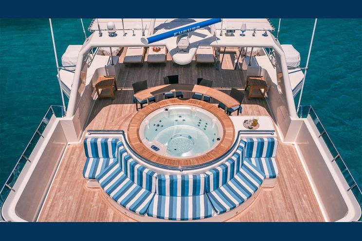 Charter Yacht MAGIX - Heesen 38m - 5 Cabins - Athens - Myknonos - Naxos - Kos