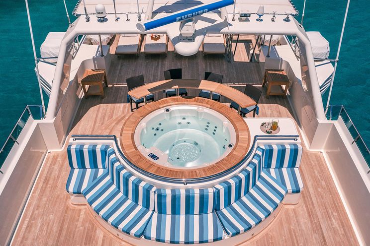 Charter Yacht MAGIX - Heesen 38m - 5 Cabins - Athens - Myknonos - Naxos - Kos