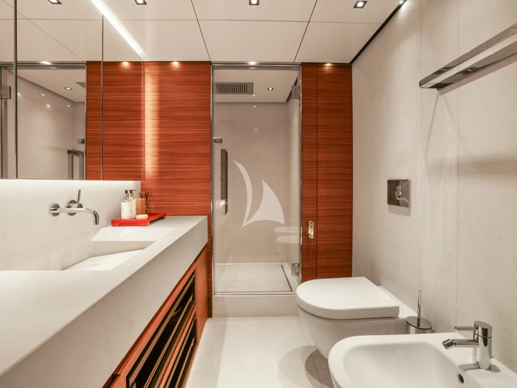 MAGNA GRECIA Custom 63m - VIP cabin 1 bathroom MAGNA GRECIA Custom 63m - VIP cabin 1 bathroom