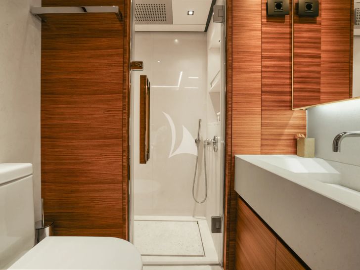 MAGNA GRECIA Custom 63m - VIP cabin 2 bathroom MAGNA GRECIA Custom 63m - VIP cabin 2 bathroom