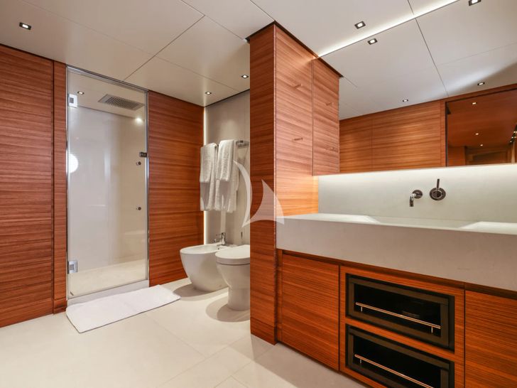 MAGNA GRECIA Custom 63m - VIP cabin 5 bathroom MAGNA GRECIA Custom 63m - VIP cabin 5 bathroom
