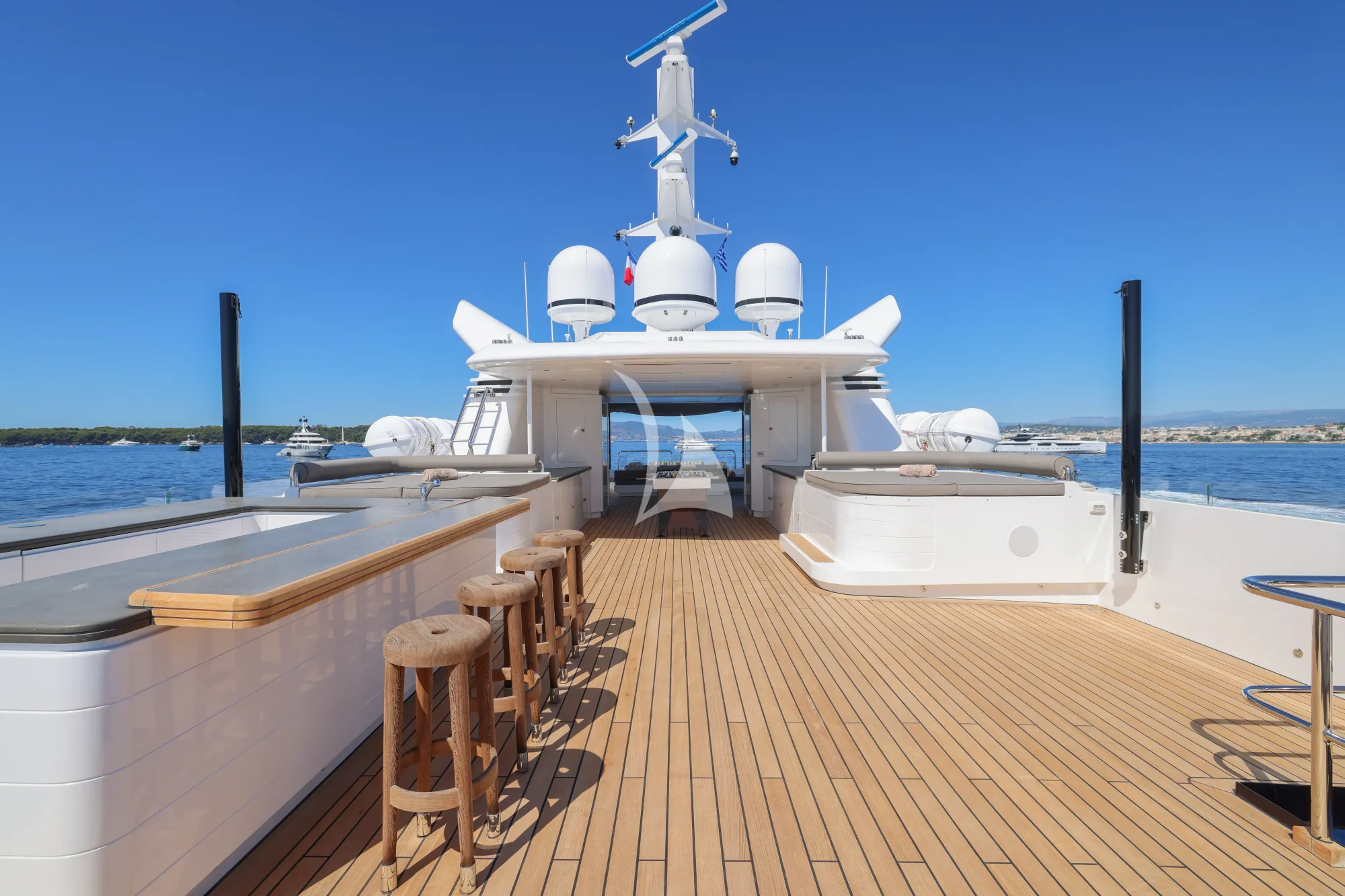 MAGNA GRECIA Custom 63m - sundeck bar