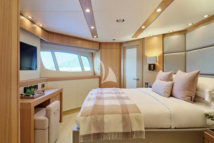 Charter Yacht MAKANI II - Sunseeker 115 - 5 Cabins - Athens - Mykonos - Paros - Cyclades - Greece