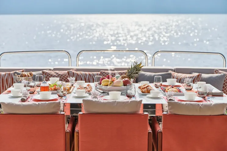 Charter Yacht MAKANI II - Sunseeker 115 - 5 Cabins - Athens - Mykonos - Paros - Cyclades - Greece