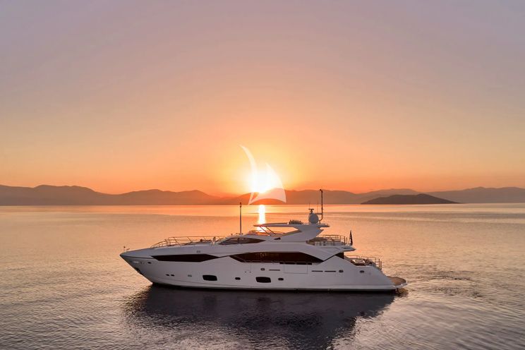 Charter Yacht MAKANI II - Sunseeker 115 - 5 Cabins - Athens - Mykonos - Paros - Cyclades - Greece