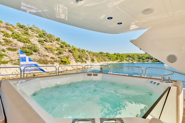 Charter Yacht MAKANI II - Sunseeker 115 - 5 Cabins - Athens - Mykonos - Paros - Cyclades - Greece