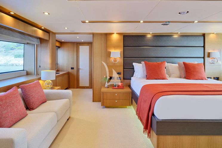 Charter Yacht MAKANI II - Sunseeker 115 - 5 Cabins - Athens - Mykonos - Paros - Cyclades - Greece