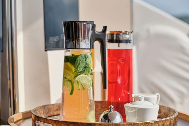 Charter Yacht MAKANI II - Sunseeker 115 - 5 Cabins - Athens - Mykonos - Paros - Cyclades - Greece