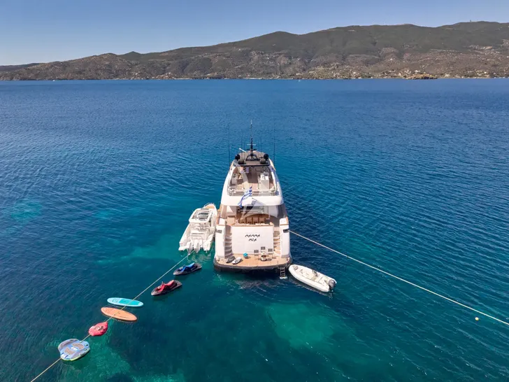 MAMA MIA Maiora 39DP - anchored with the water toys MAMA MIA Maiora 39DP - anchored with the water toys