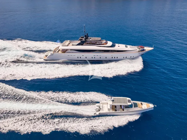 MAMA MIA Maiora 39DP - cruising with the tender MAMA MIA Maiora 39DP - cruising with the tender