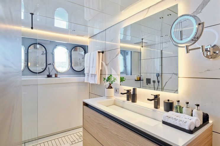 Charter Yacht MAMMA MIA - Maiora 39DP - 6 Cabins - Athens - Mykonos - Paros - Cyclades - Aegean - Greece