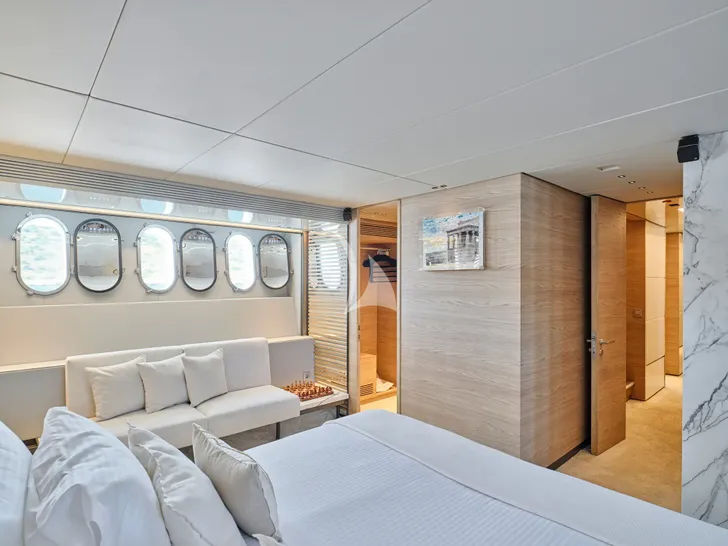 MAMA MIA Maiora 39DP - master cabin lounge MAMA MIA Maiora 39DP - master cabin lounge