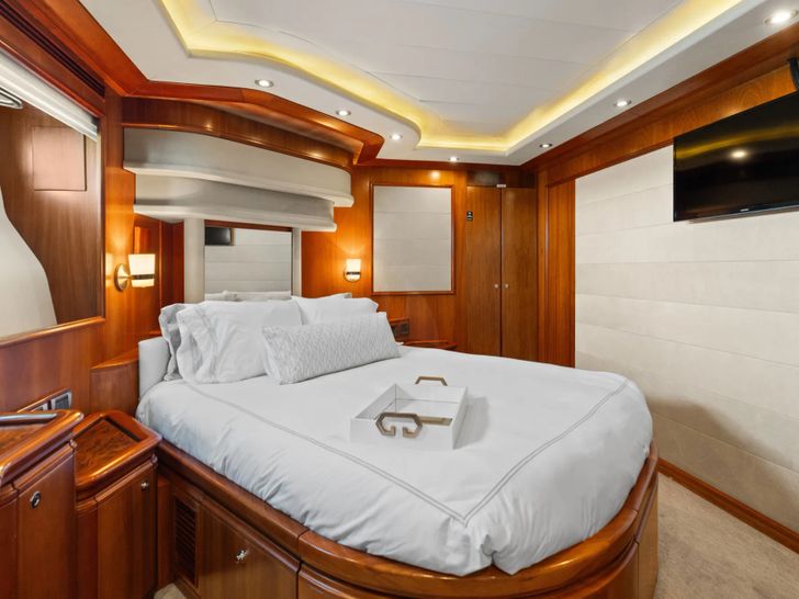 MAMBO Ferretti 112 - VIP cabin 2 MAMBO Ferretti 112 - VIP cabin 2
