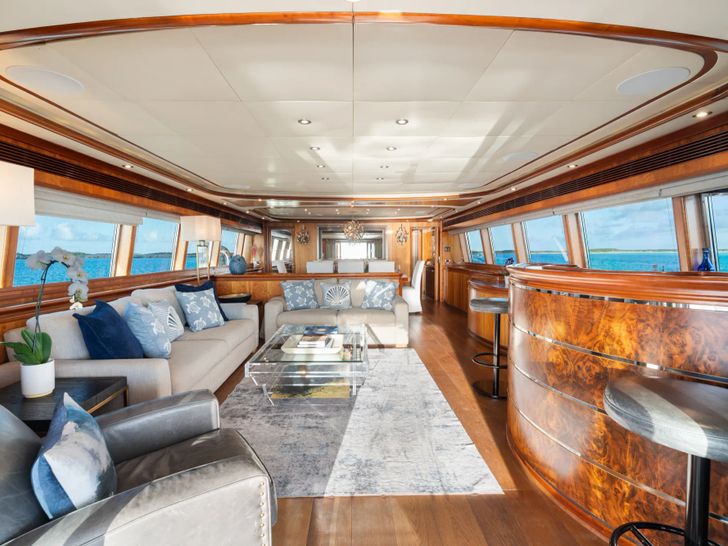 MAMBO Ferretti 112 - main saloon MAMBO Ferretti 112 - main saloon