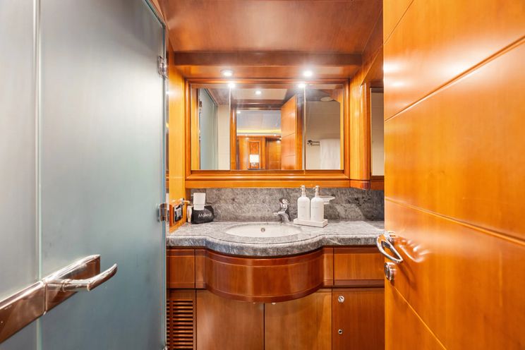 Charter Yacht MAMBO - Ferretti 112 - 4 Cabins - Nassau - Marsh Harbour - Exumas - Bahamas