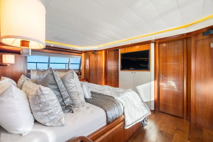 Charter Yacht MAMBO - Ferretti 112 - 4 Cabins - Nassau - Marsh Harbour - Exumas - Bahamas
