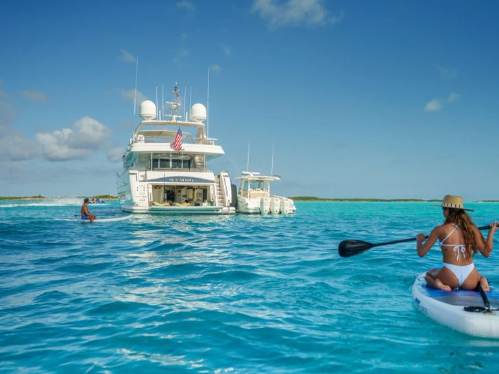 MAMBO Ferretti 112 - paddleboarding MAMBO Ferretti 112 - paddleboarding