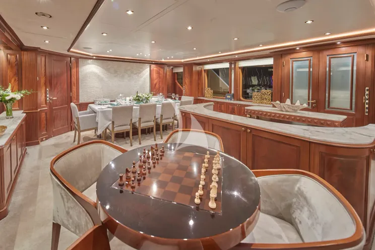 Charter Yacht MAMMA MIA - Benetti Classic 120 - St Martin - St Barths - Leewards - Caribbean