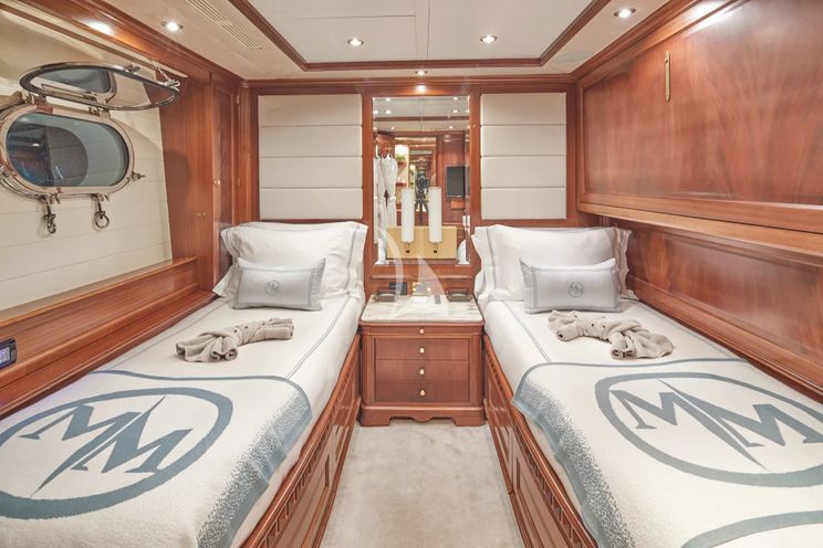 Charter Yacht MAMMA MIA - Benetti Classic 120 - St Martin - St Barths - Leewards - Caribbean