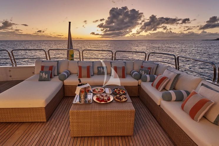 Charter Yacht MAMMA MIA - Benetti Classic 120 - St Martin - St Barths - Leewards - Caribbean