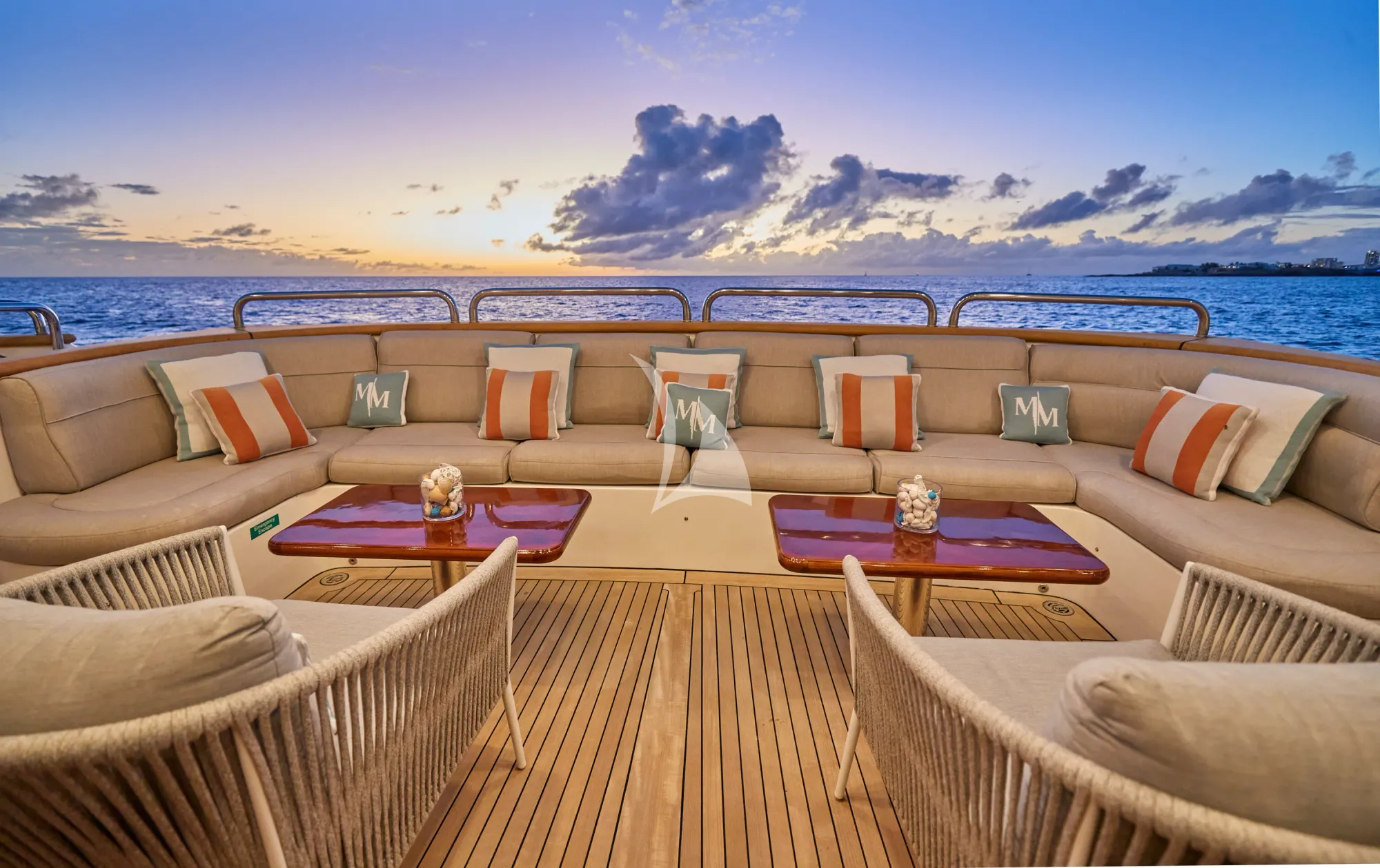 Charter Yacht MAMMA MIA - Benetti Classic 120 - St Martin - St Barths - Leewards - Caribbean