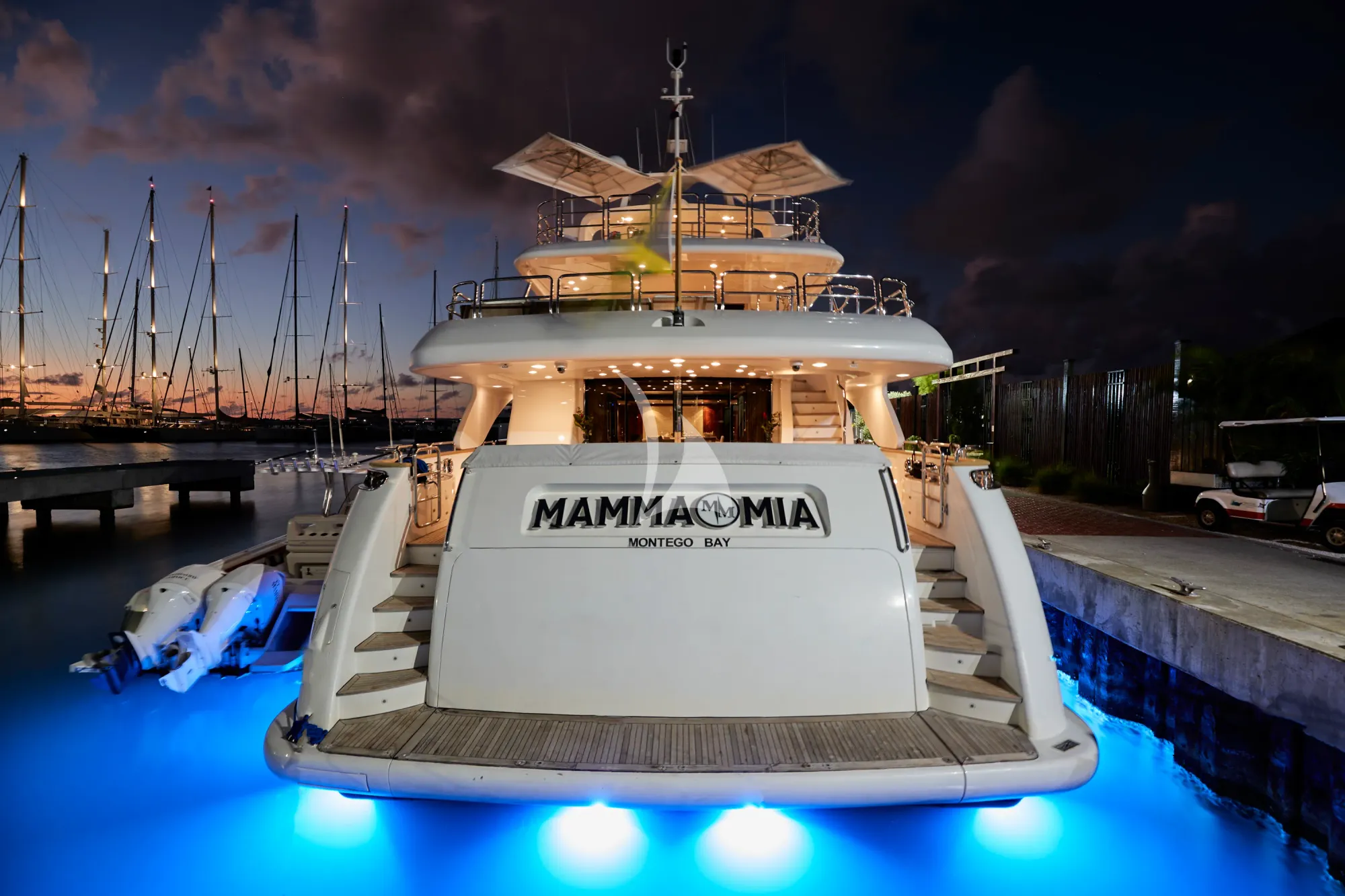 Charter Yacht MAMMA MIA - Benetti Classic 120 - St Martin - St Barths - Leewards - Caribbean