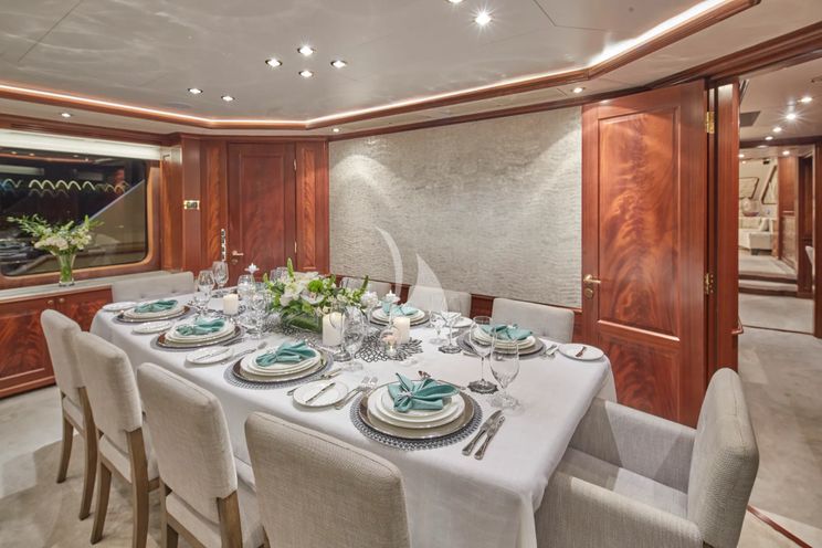 Charter Yacht MAMMA MIA - Benetti Classic 120 - St Martin - St Barths - Leewards - Caribbean