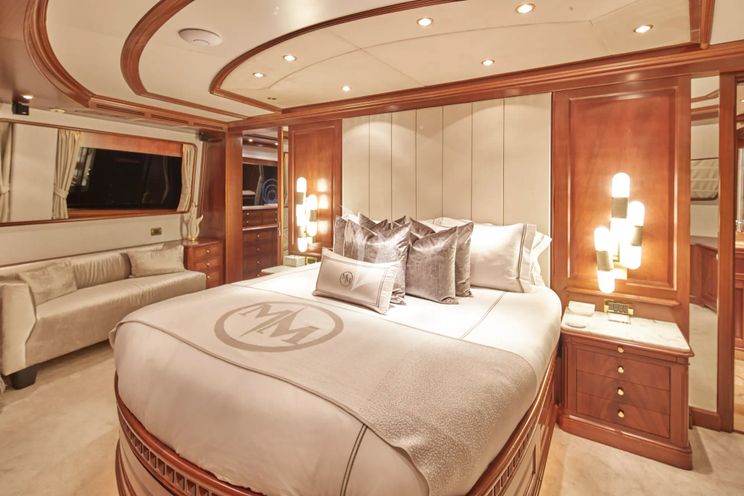 Charter Yacht MAMMA MIA - Benetti Classic 120 - St Martin - St Barths - Leewards - Caribbean