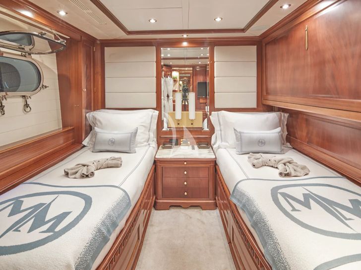 MAMMA MIA Benetti Classic 120 - twin cabin MAMMA MIA Benetti Classic 120 - twin cabin