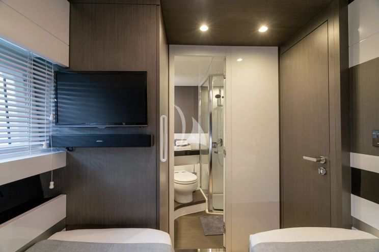 Charter Yacht MANARA PRIMA - 70 Azimut - 3 Cabins - Amalfi Coast - Naples - Capri - Sardinia