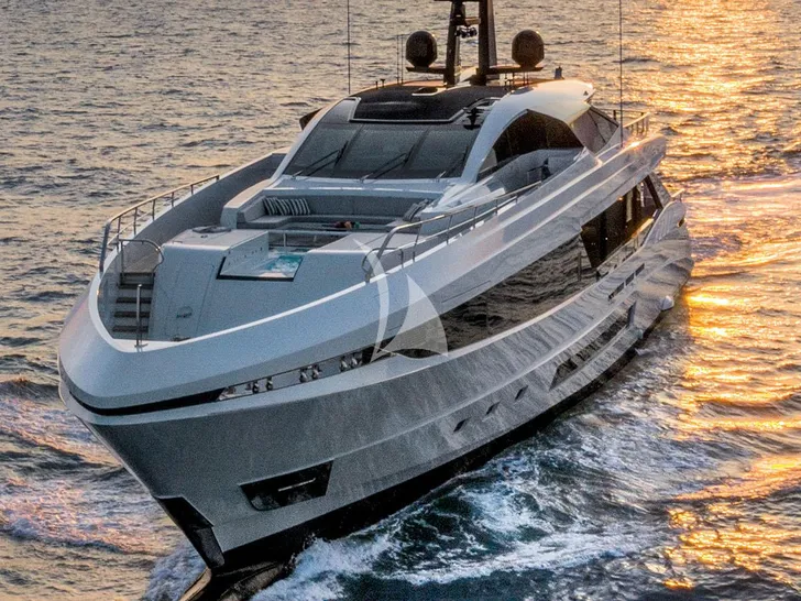 MANGUSTA GRANSPORT 45 - cruising bow view MANGUSTA GRANSPORT 45 - cruising bow view