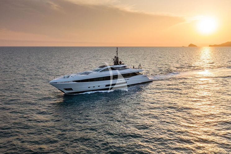 Charter Yacht MANGUSTA GRANSPORT 45 - 5 Cabins - Cannes - Monaco - St. Tropez - French Rivera - South of France