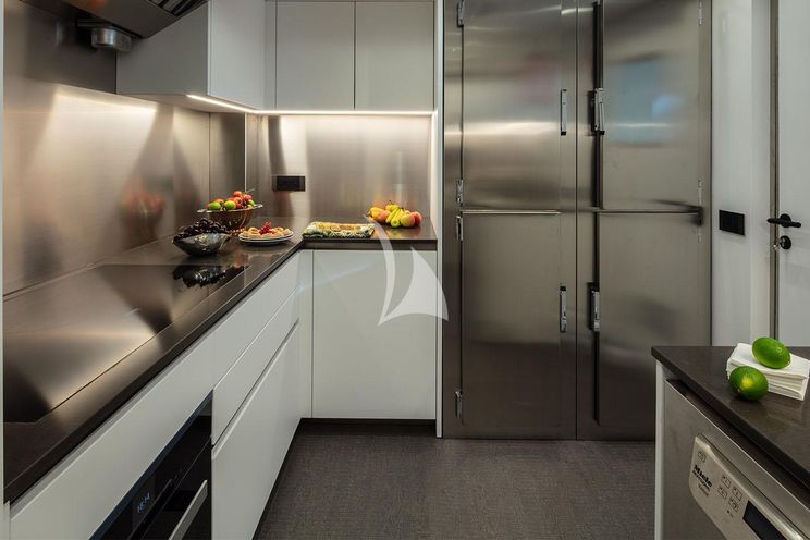 Charter Yacht MANGUSTA GRANSPORT 45 - 5 Cabins - Cannes - Monaco - St. Tropez - French Rivera - South of France