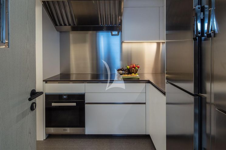 Charter Yacht MANGUSTA GRANSPORT 45 - 5 Cabins - Cannes - Monaco - St. Tropez - French Rivera - South of France