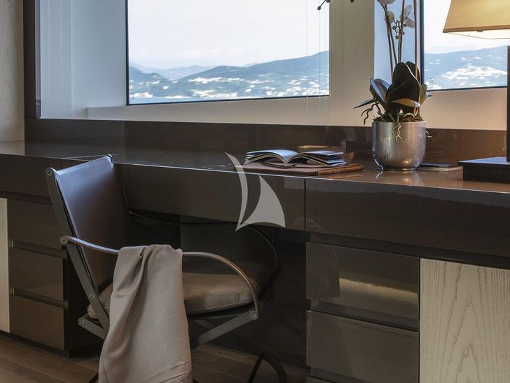 MANGUSTA GRANSPORT 45 - master cabin working area MANGUSTA GRANSPORT 45 - master cabin working area